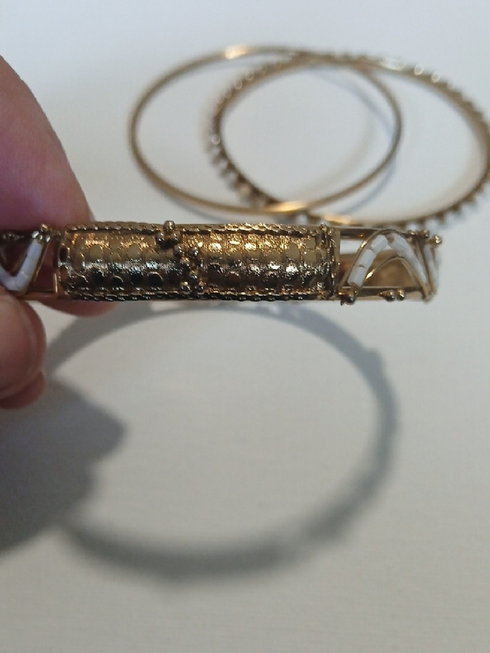 Boho Festival Gold-Tone Women's Bangle Bracelet Set with Coral & White Accents - Picture 9 of 16